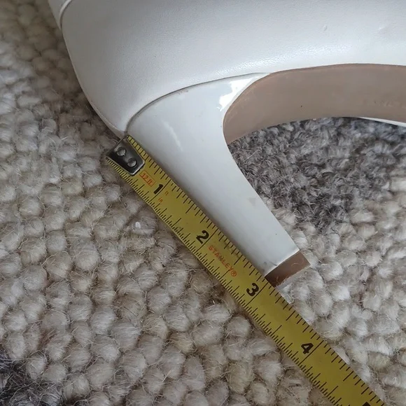 Bandolino Leather Booties - Picture 14 of 16